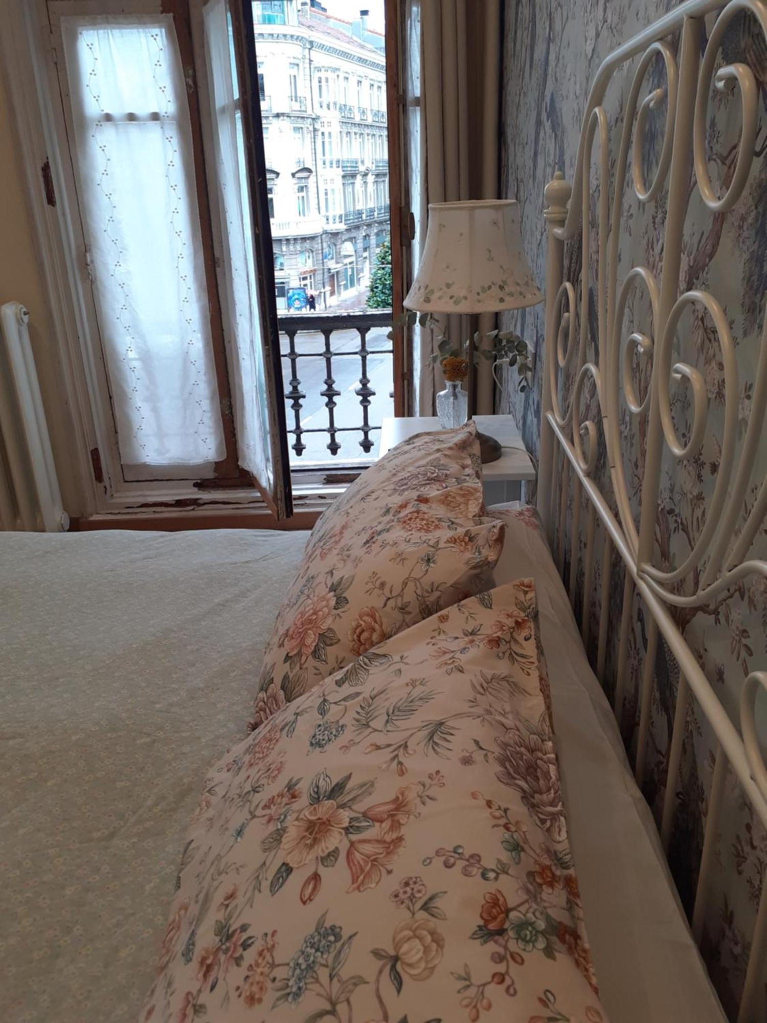 Uria 25 Rooms Oviedo Eksteriør billede